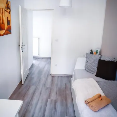 Malasits Art - Private With Bathroom