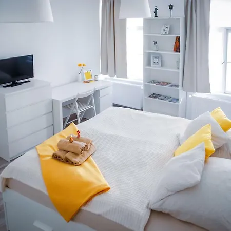 Malasits Art - Private With Bathroom Győr